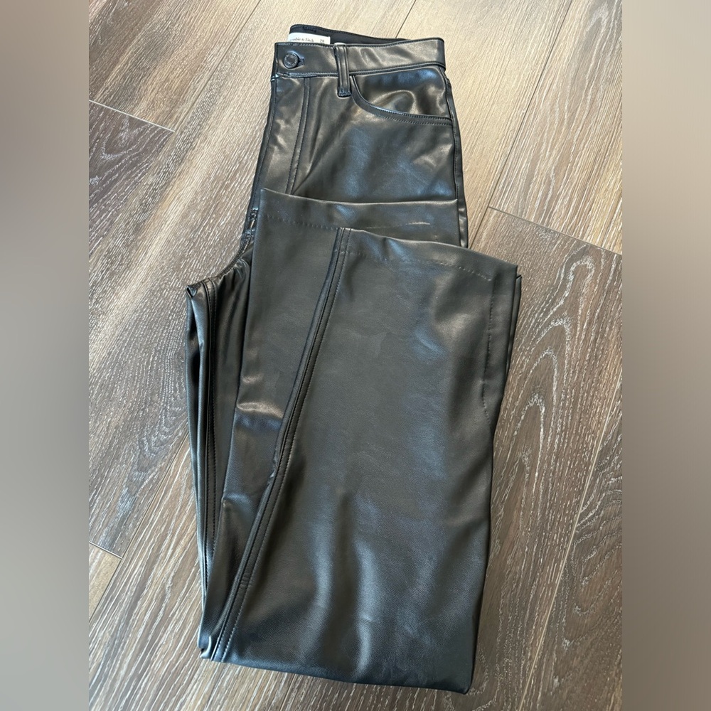 Vegan Leather 90’s Straight Ultra High Rise
